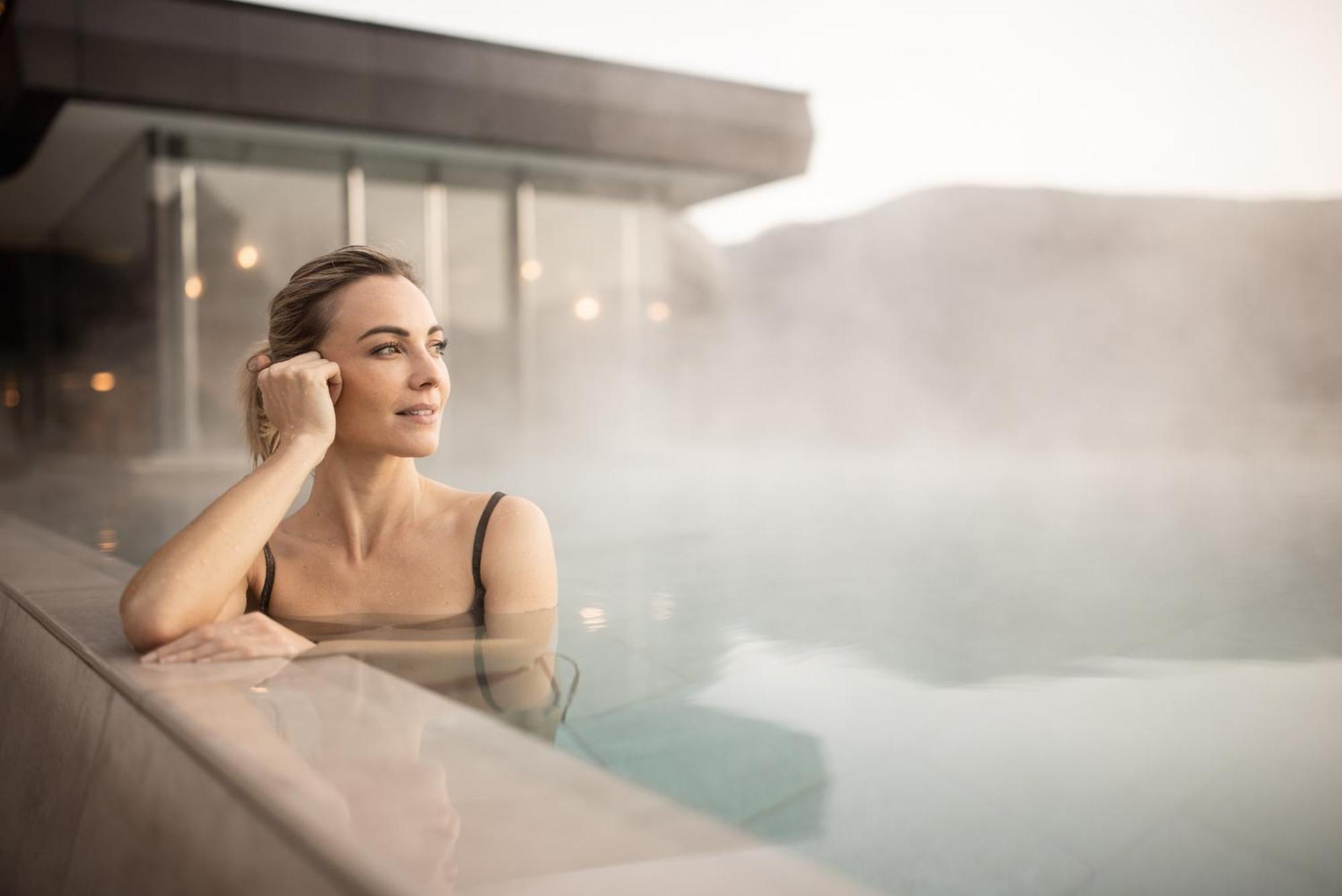 Lake Spa Hotel Seeleiten カルダーロ エクステリア 写真