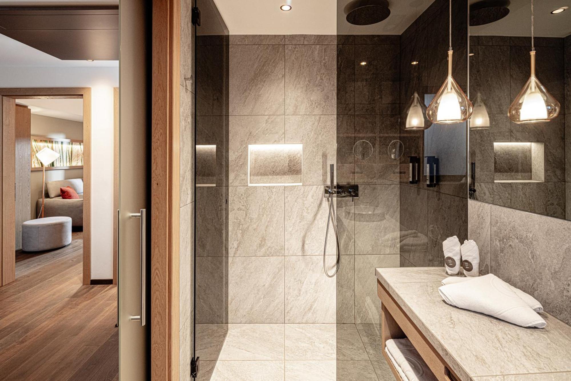 Lake Spa Hotel Seeleiten カルダーロ エクステリア 写真